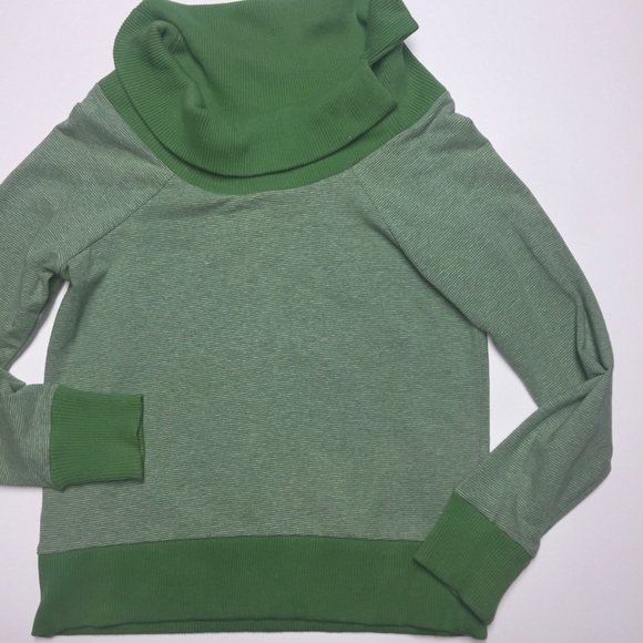 Urban Outfitters Women's Green & Wht Sweater Large - Picture 2 of 8